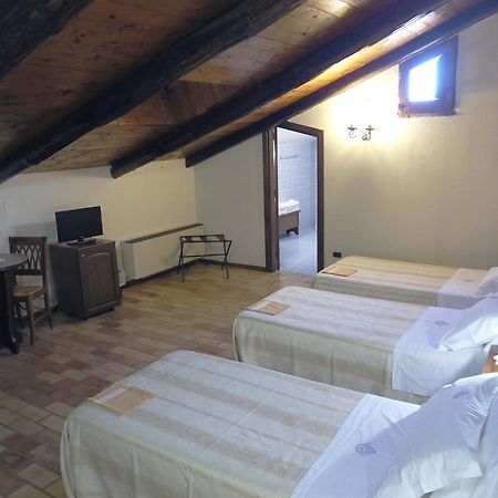 Castello Di Altomonte Hotel Екстериор снимка